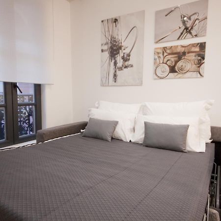 Apartamento Nuevo Y De Lujo En Puerta Del Sol Madrid Exterior foto